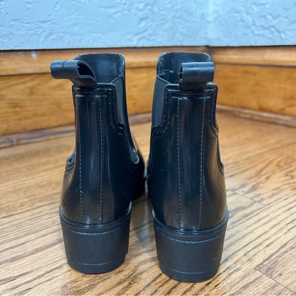 Capelli New York | Slip On Rain Booties - Picture 3 of 9